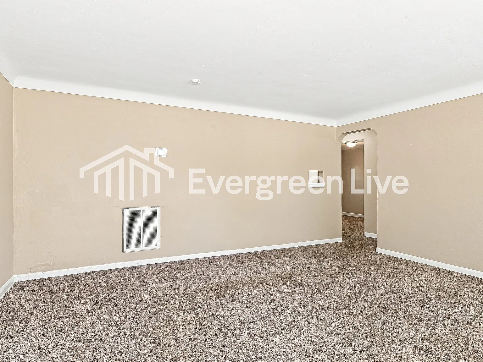 2 bed, 1.0 bath, 812 sqft, $1,045 — Photo 3