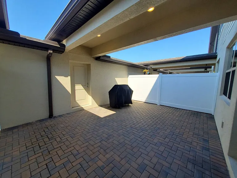 5044 Walker St — Photo 33