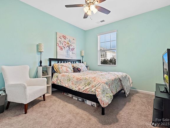 4th image of 9013 Willowfield Dr