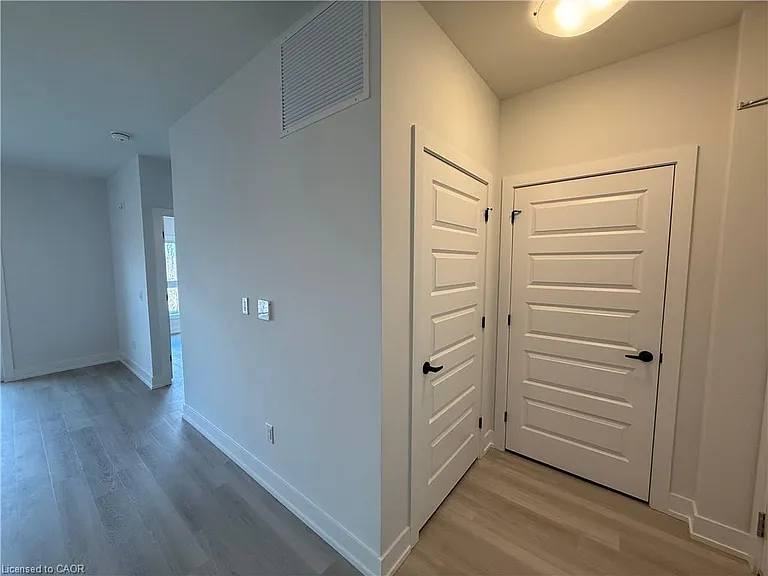 1100 Lackner Pl #521 — Photo 11