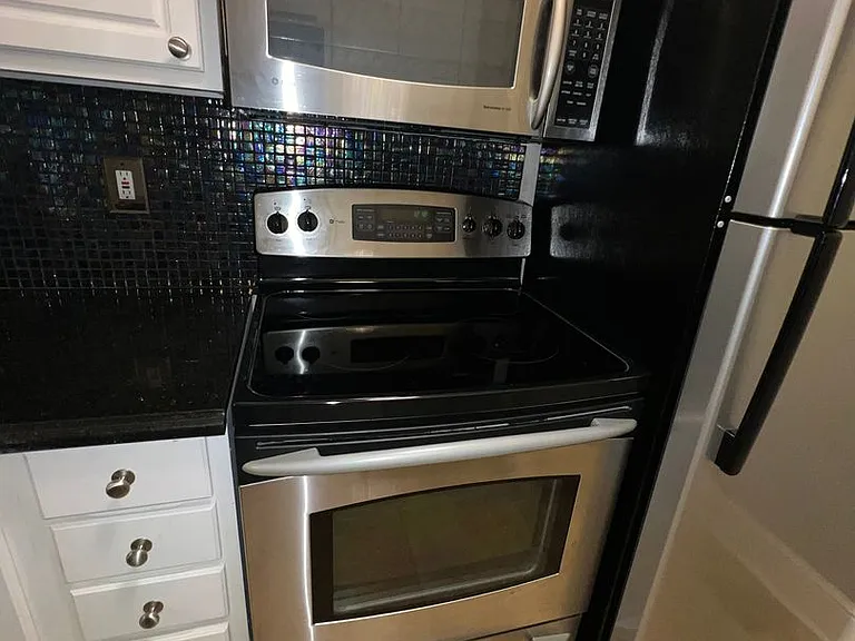 7734 Meadow Rd #221 — Photo 5