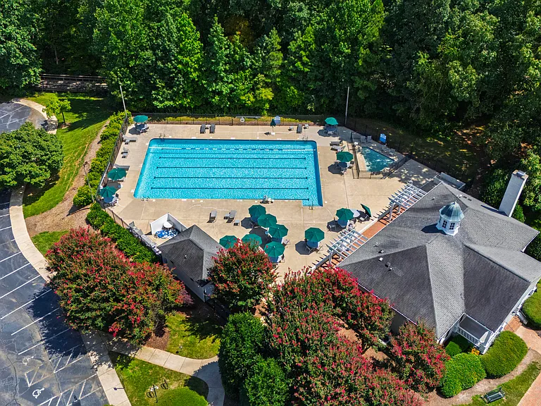 205 Berry Hill Dr — Photo 38