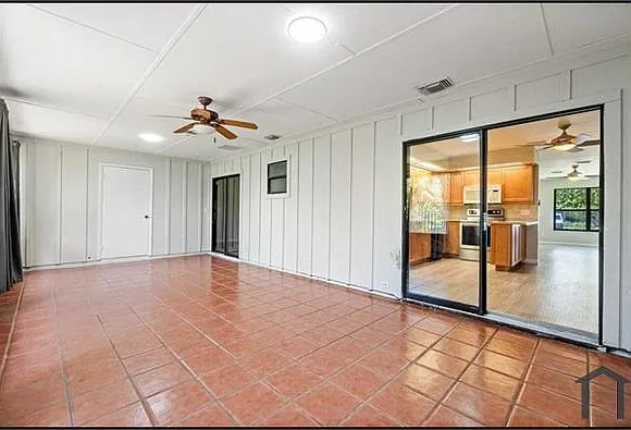1367 Riverside Cir #1 — Photo 10