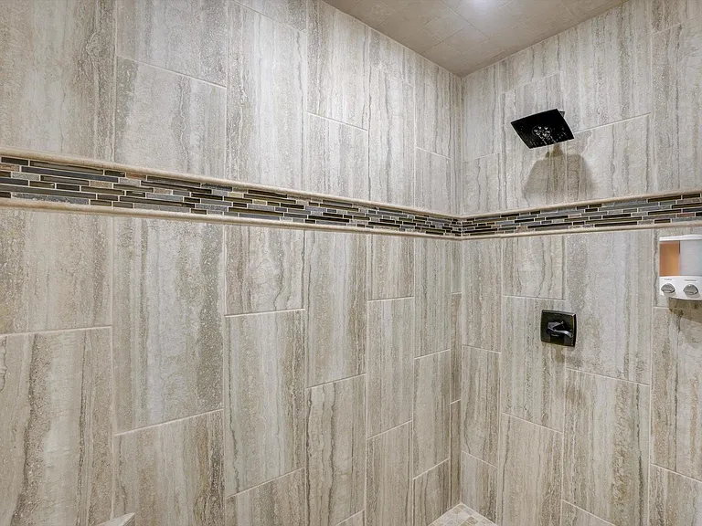1201 Melissa Dr — Photo 20