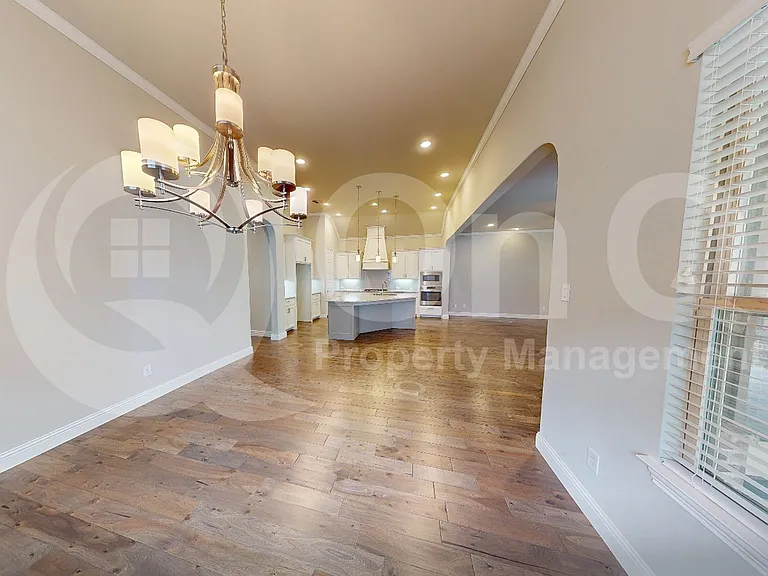 4213 Wellesley Ave — Photo 3
