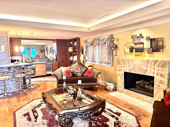 4th image of 655 Riverside Dr APT 1208