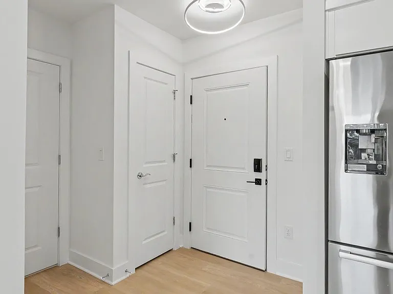 701 N Henry St #213 — Photo 21