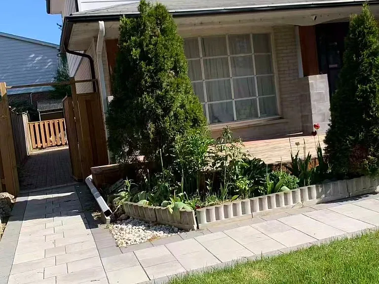 178 Royal Orchard Blvd #BASEMENT — Photo 4