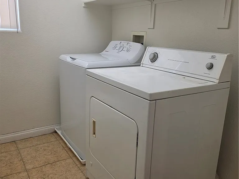 8915 Bonneville Peak Ct — Photo 12