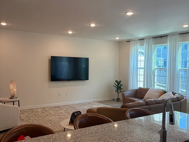 712 Fremont Dr — Photo 34