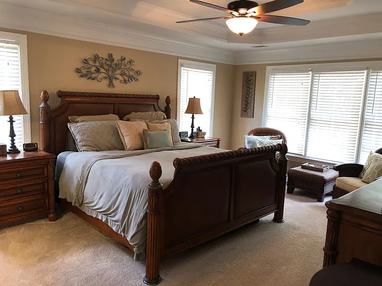 1091 Holcomb Ct — Photo 12