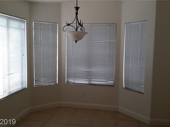 4th image of 1069 Ashwood Bay Ave #0