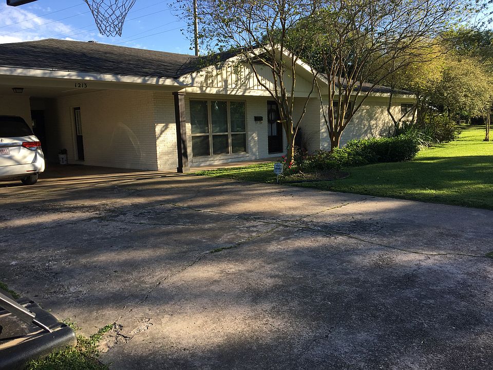 1st image of 1213 Jeanne St