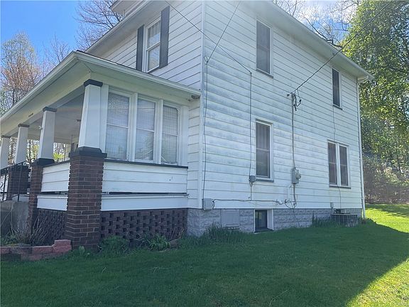 3rd image of 10 W Forest St