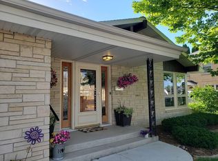 1813 Madison St, NEW HOLSTEIN, WI 53061