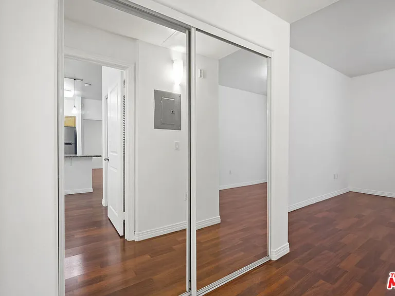 100 S Alameda St #115 — Photo 15