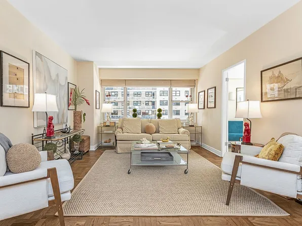 250 E 87th St APT 3A, New York, NY 10128