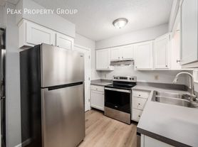 3085-3194 Griggsview Court