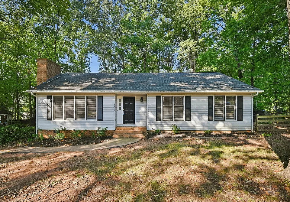 3504 Hickory Nut Ct