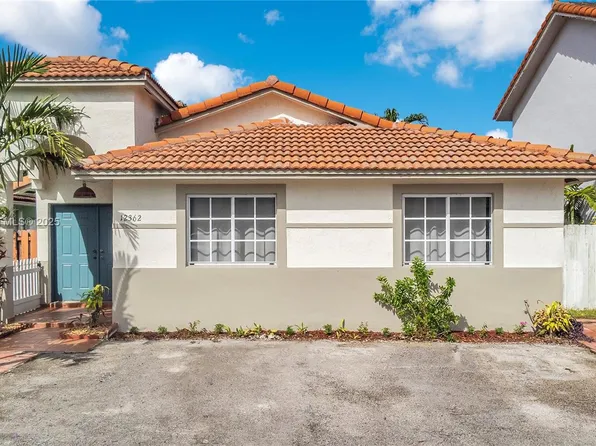 12362 NW 98th Pl, Hialeah Gardens, FL 33018