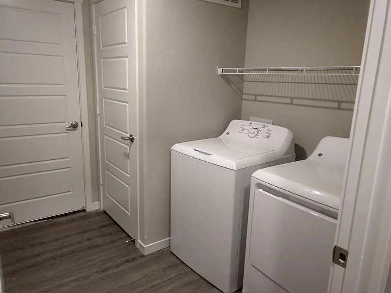 K-Ten Place Apartments — Photo 55