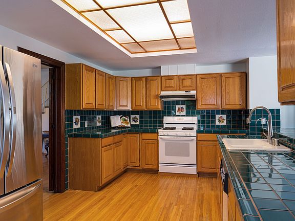 4th image of 4841 Maryland Ave