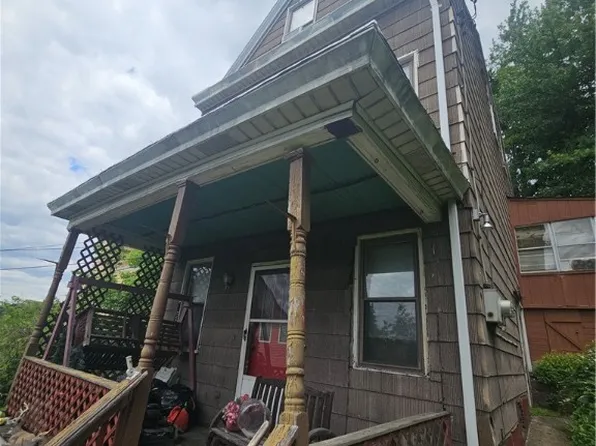 2794 Mount Troy Rd, Pittsburgh, PA 15212