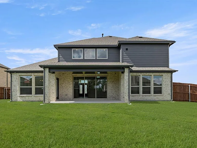 1818 Whisperwood Way — Photo 22