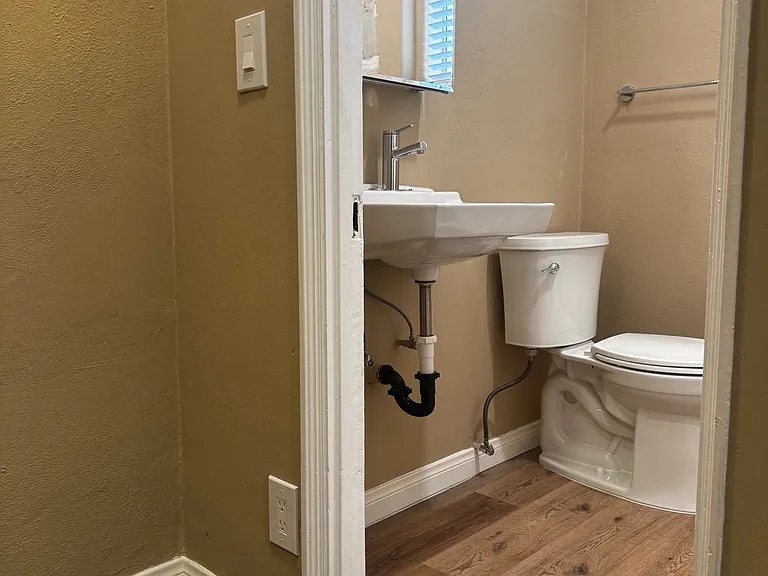 Real Empresa Santa Monica LLC — Photo 12