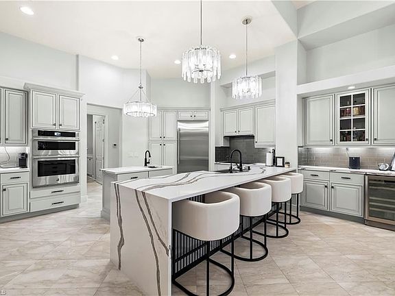 4th image of 480 Terracina WAY