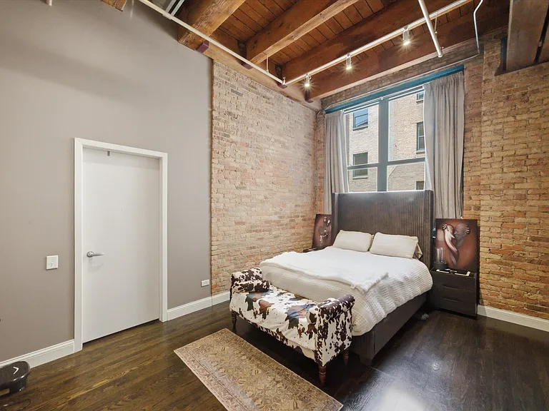 1727 S Indiana Ave #214 — Photo 11
