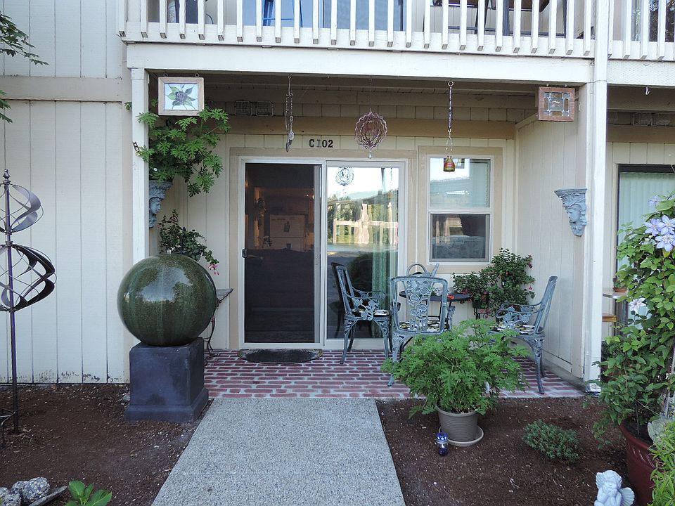 1st image of 1745 Park Ave