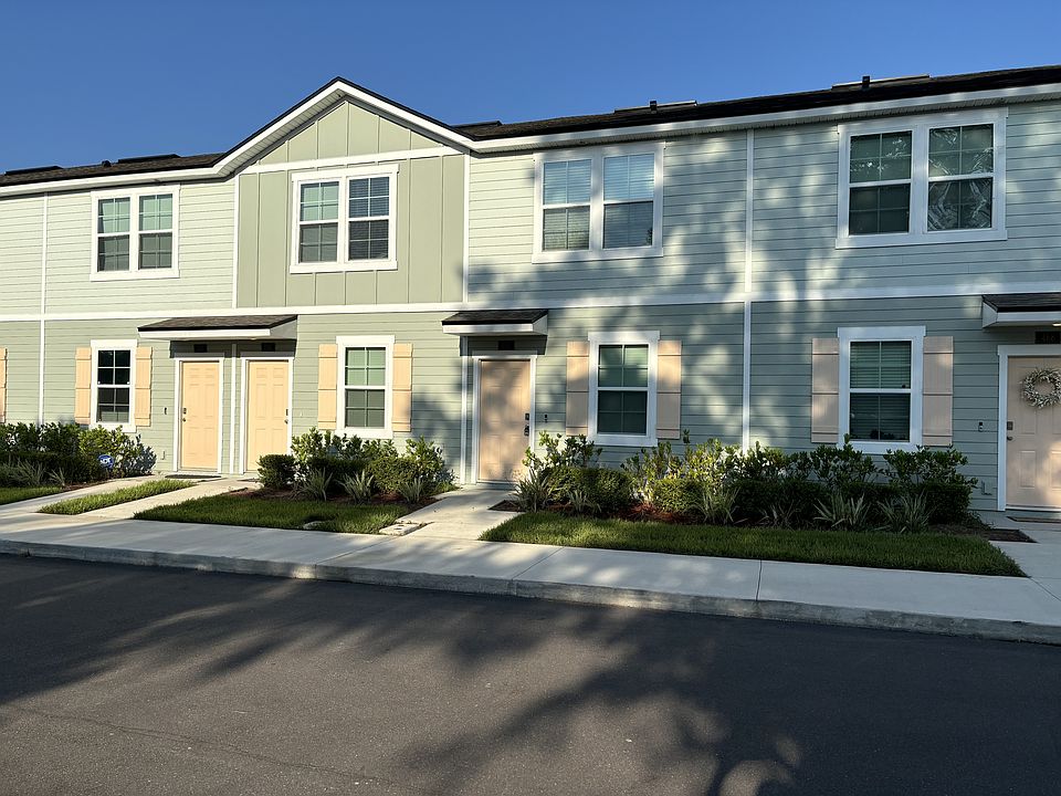 1st image of 492 Running Woods St #1