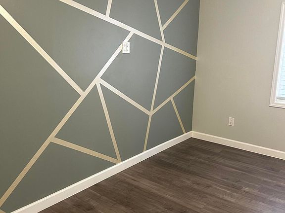 2nd image of 395 Richmond Hill Rd Floor 2