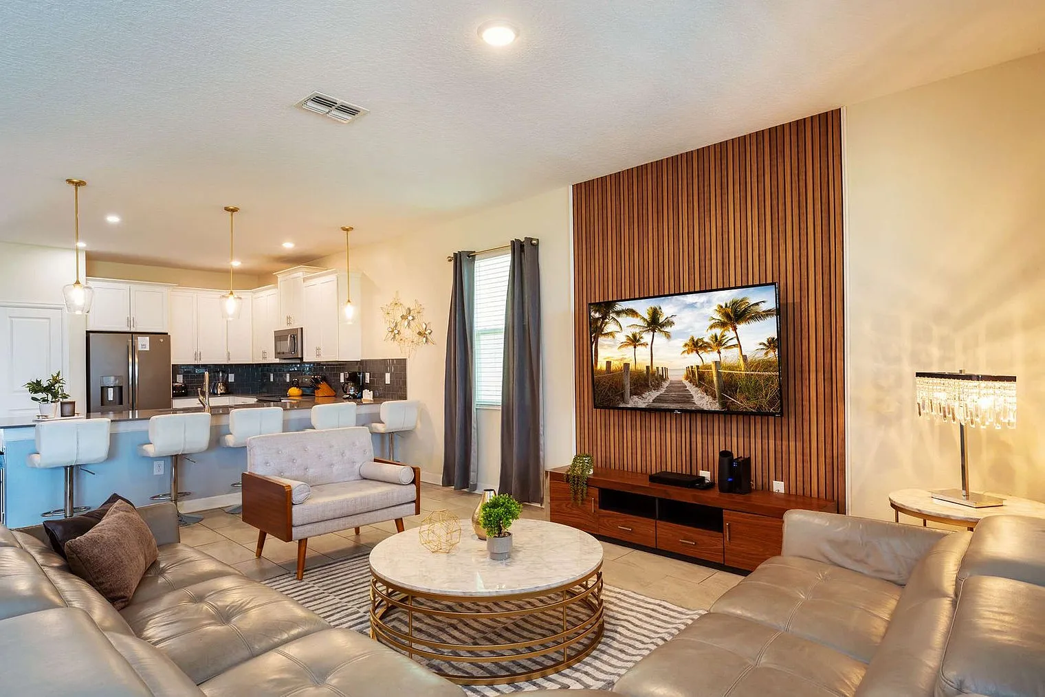 9 bed, 5.0 bath, 3918 sqft, $4,296 — Photo 2