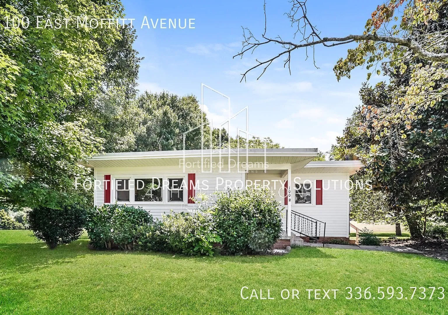 Charming 2-Bedroom Home with Hardwood Floors in Liberty, NC - 100 East Moffitt Avenue — Photo 1