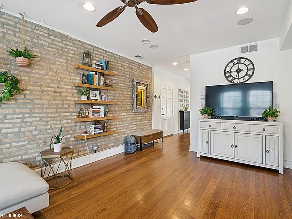 3rd image of 5711 N Kimball Ave APT 1S