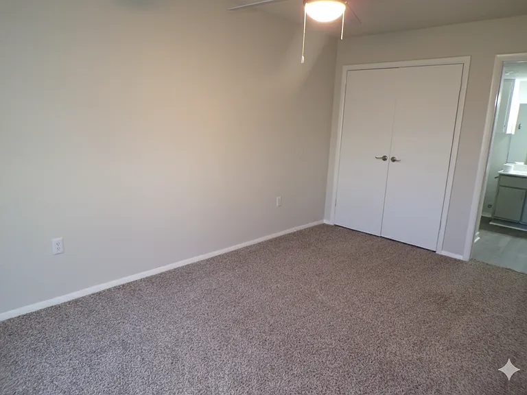 Regency Point Luxury Apartments — Photo 121