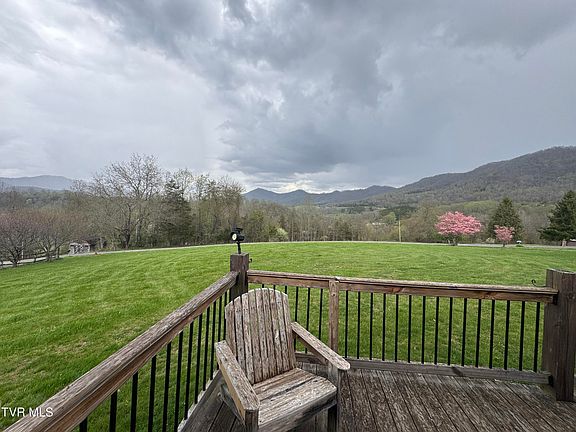 5th image of 298 Rabbit Run Ln