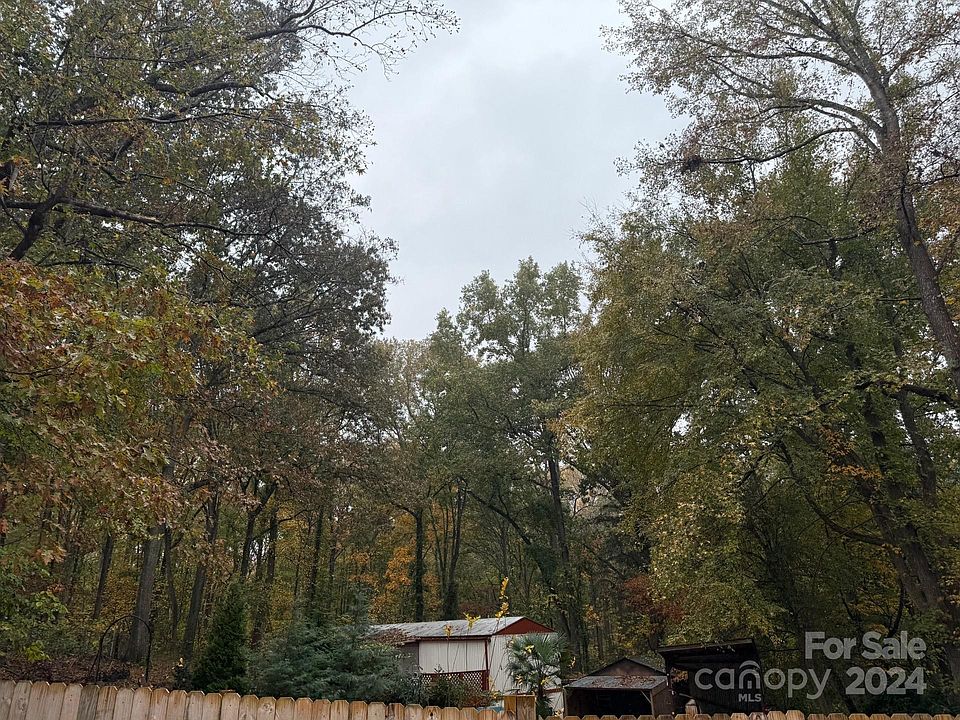 2nd image of 3229 Farmcrest Ct