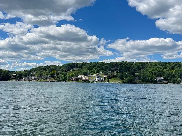 1979 Running Deer Dr, Auburn, PA 17922