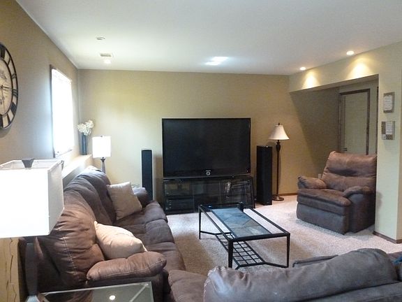 2nd image of 2821 Old Kent Dr