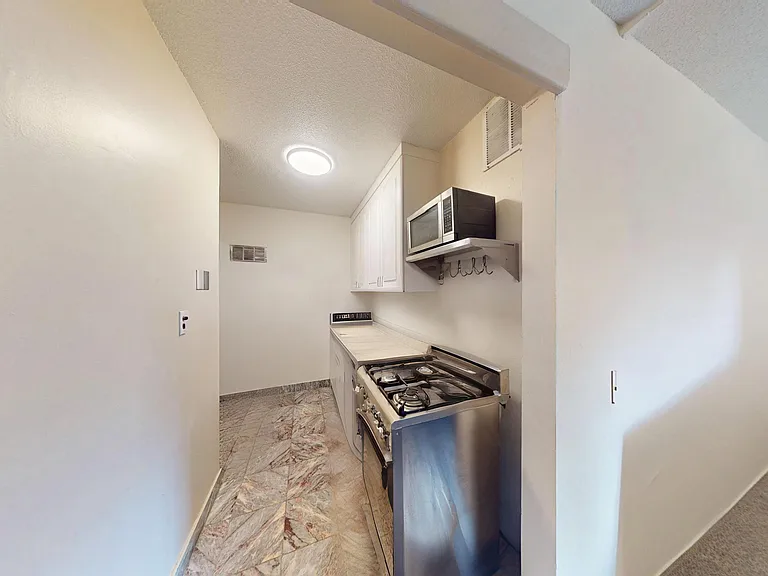 1619 3rd Ave #2B — Photo 11