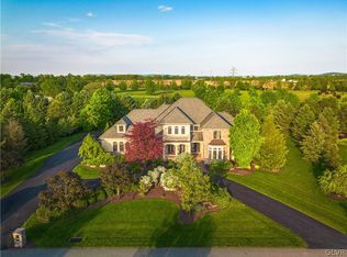 295 Cobblestone Ln, Bethlehem, PA 18020