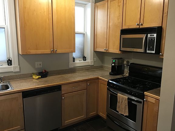 5th image of 2246 W Palmer St #2