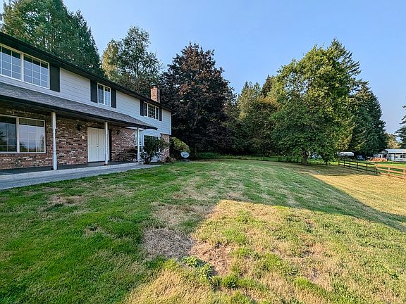 3rd image of 5104 123rd Ave NE
