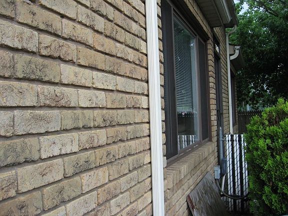 2nd image of 3264 Richmond Ave