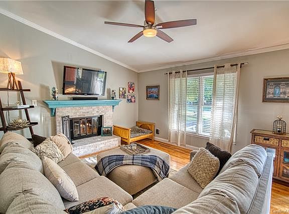 2nd image of 731 Coventry Ct
