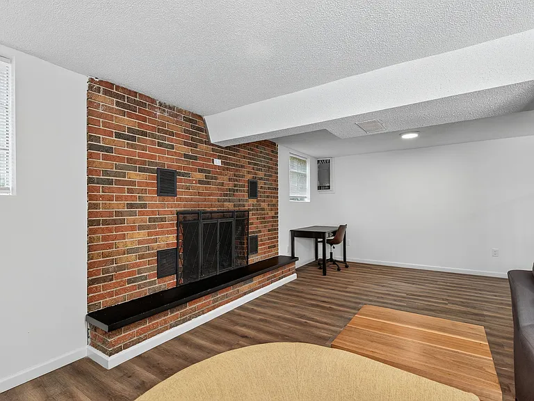 2544 Spring Forest Rd — Photo 35