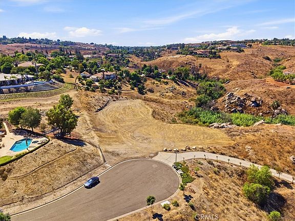 3rd image of 6824 Boulder Creek Ln
